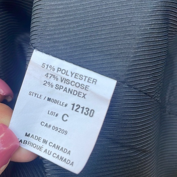 Cleo 2 piece Skirt Set Made In Canada - Picture 7 of 11